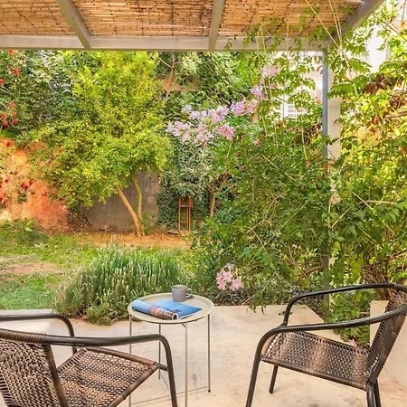 Cozy Garden Flat Appartement