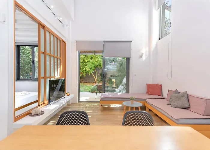 Cozy Garden Flat Διαμέρισμα